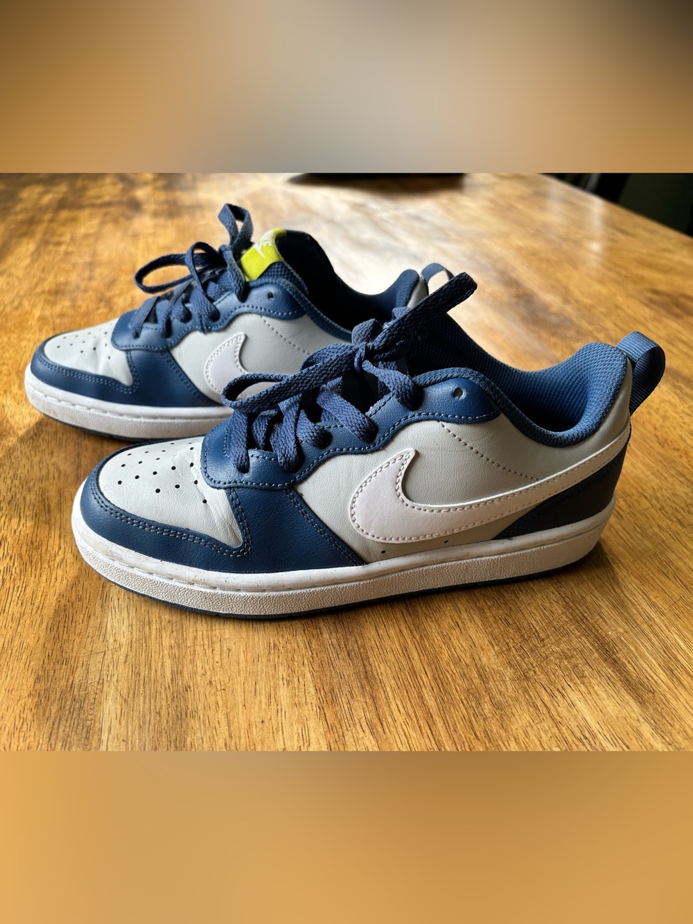 Nike Kids Navy and White Low-Top Sneakers size 3.5 kids